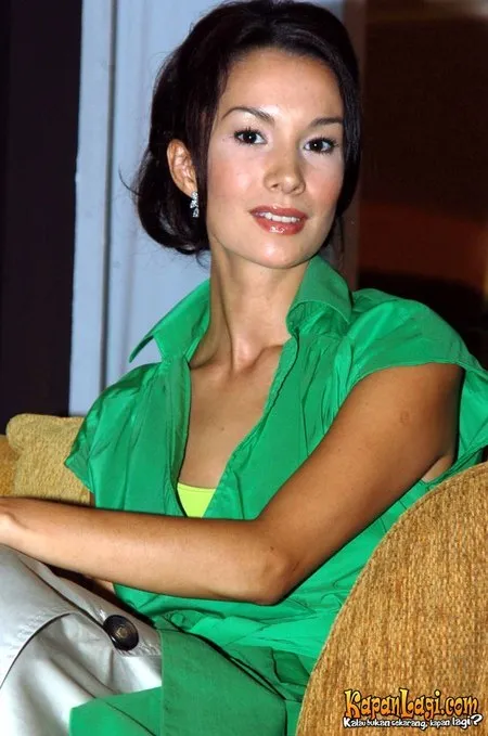 Foto Nadya Hutagalung