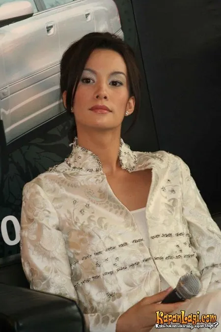 Foto Nadya Hutagalung