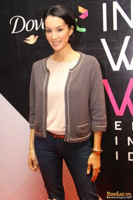 Foto Nadya Hutagalung