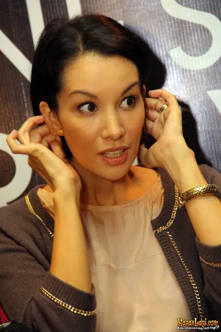 Foto Nadya Hutagalung