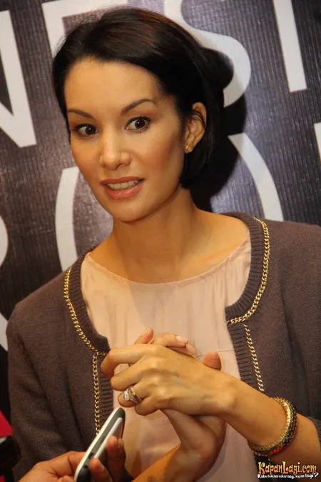 Foto Nadya Hutagalung