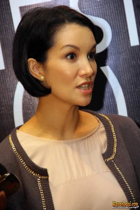 Foto Nadya Hutagalung