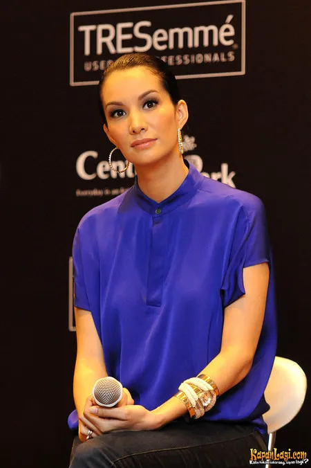 Foto Nadya Hutagalung