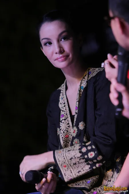 Foto Nadya Hutagalung