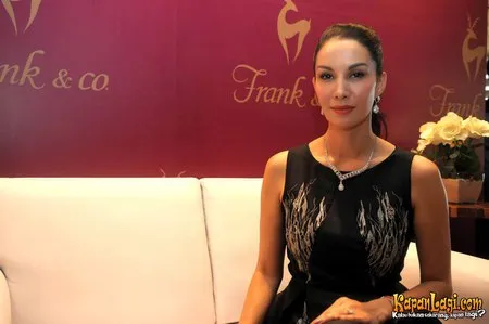 Foto Nadya Hutagalung