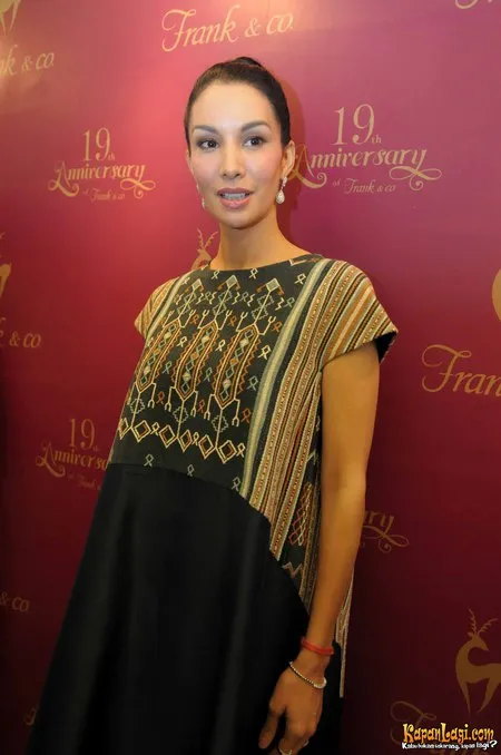 Foto Nadya Hutagalung