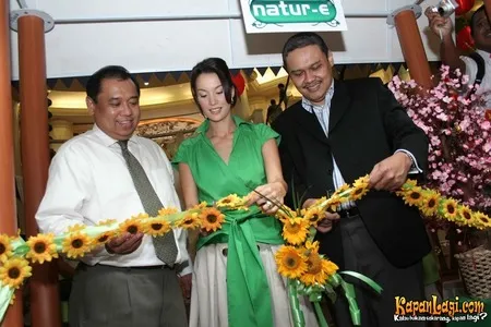 Foto Nadya Hutagalung