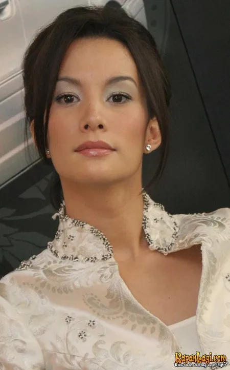 Foto Nadya Hutagalung