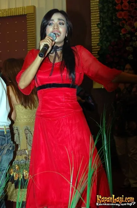 Foto Nana Mardiana
