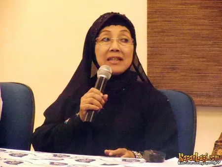 Foto Nani Wijaya