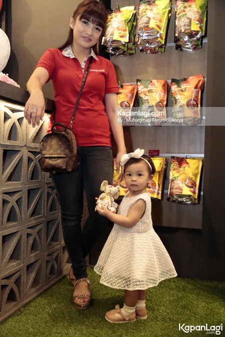 Foto Nastusha Olivia Alinskie