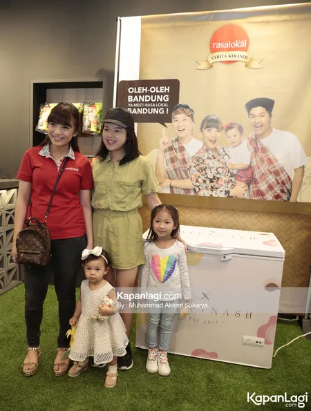 Foto Nastusha Olivia Alinskie