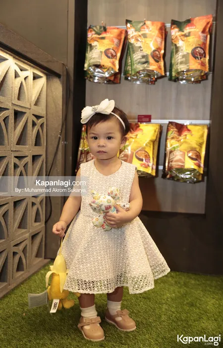 Foto Nastusha Olivia Alinskie