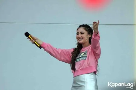 Foto Nella Kharisma