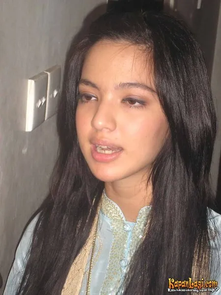 Foto Nia Ramadhani