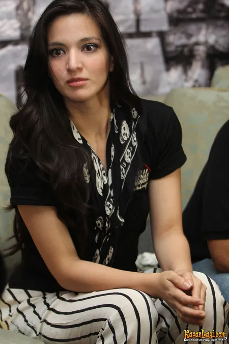 Foto Nia Ramadhani