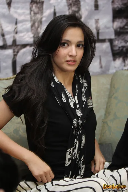 Foto Nia Ramadhani