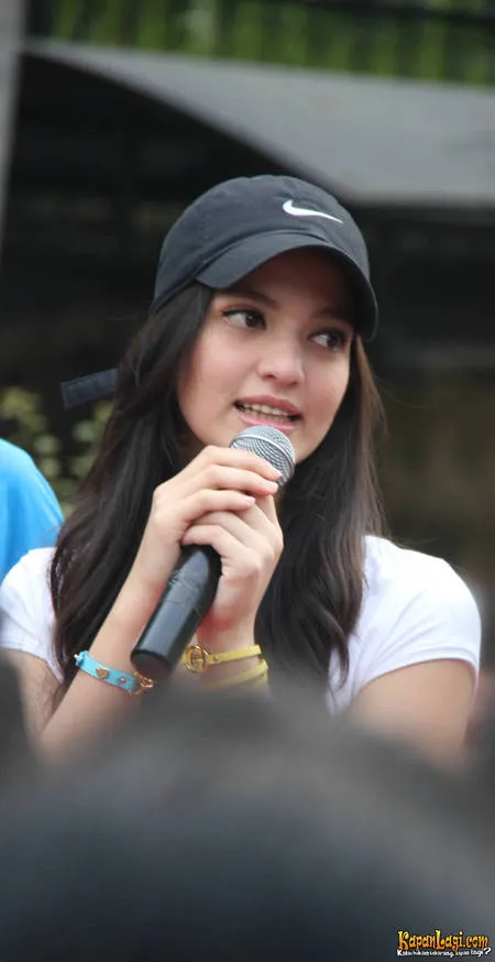 Foto Nia Ramadhani