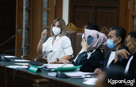Foto Nia Ramadhani