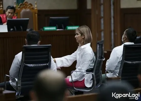 Foto Nia Ramadhani