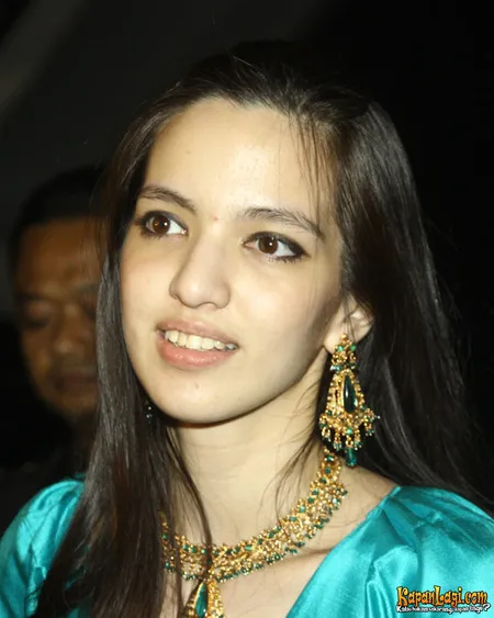 Foto Nia Ramadhani