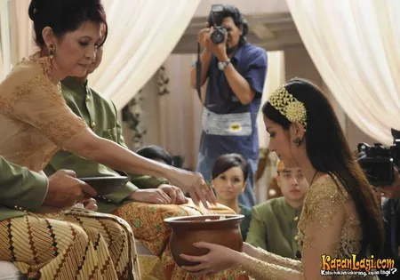 Foto Nia Ramadhani