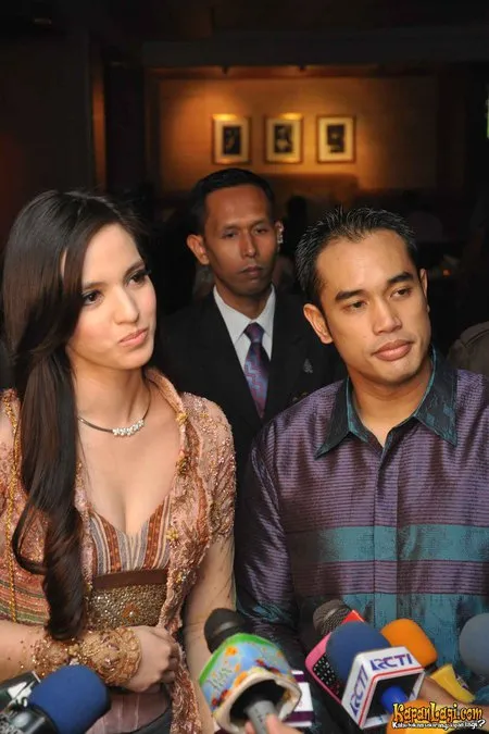 Foto Nia Ramadhani