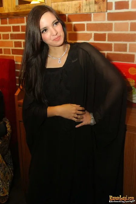 Foto Nia Ramadhani