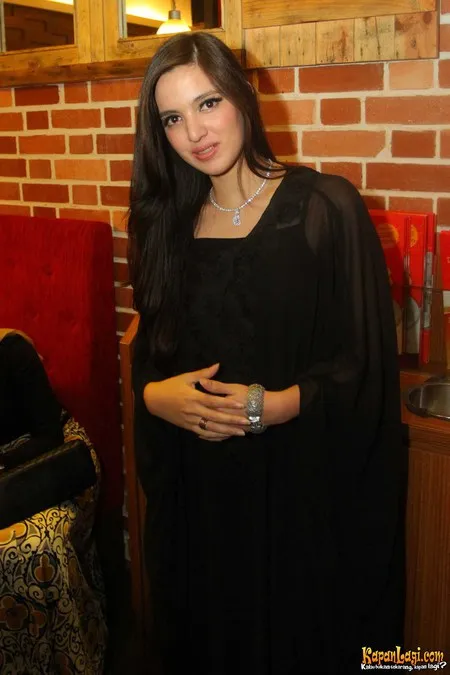 Foto Nia Ramadhani