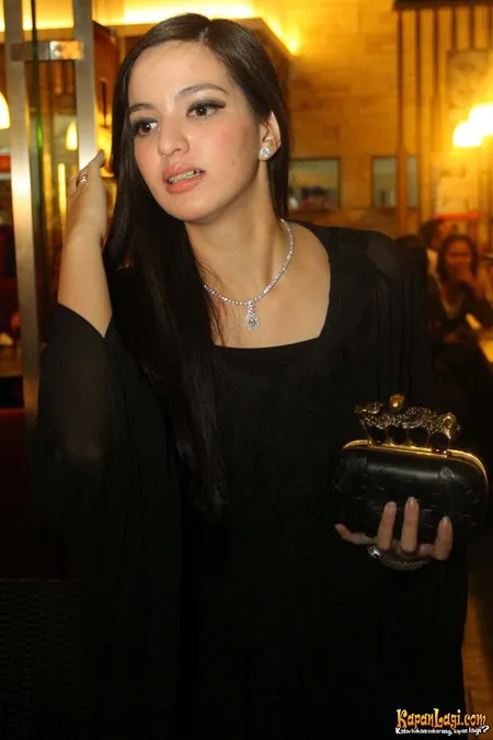 Foto Nia Ramadhani