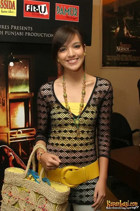Foto Nia Ramadhani