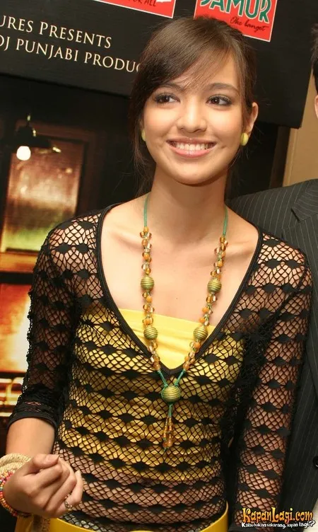 Foto Nia Ramadhani