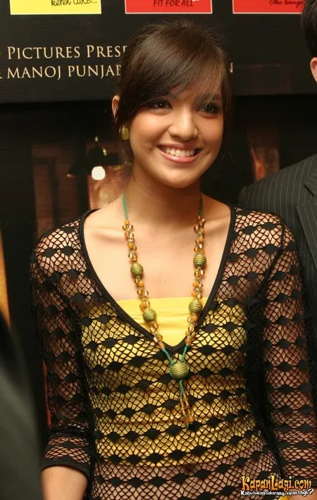 Foto Nia Ramadhani