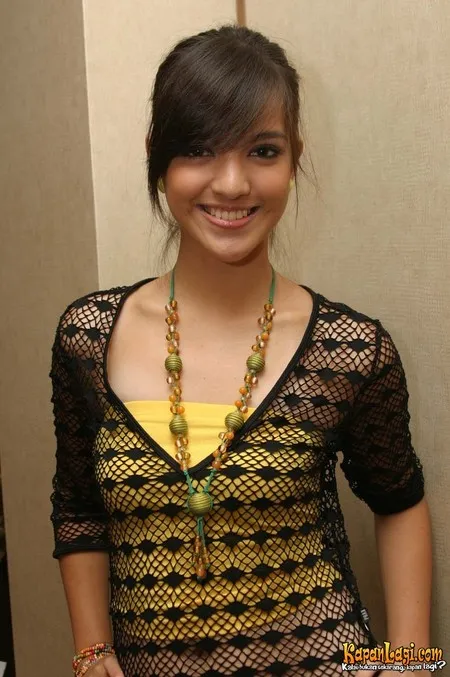 Foto Nia Ramadhani