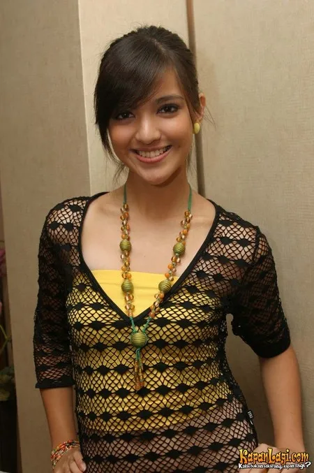 Foto Nia Ramadhani