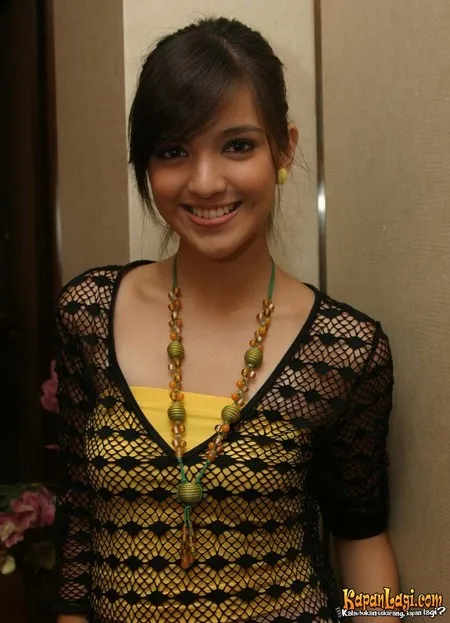 Foto Nia Ramadhani