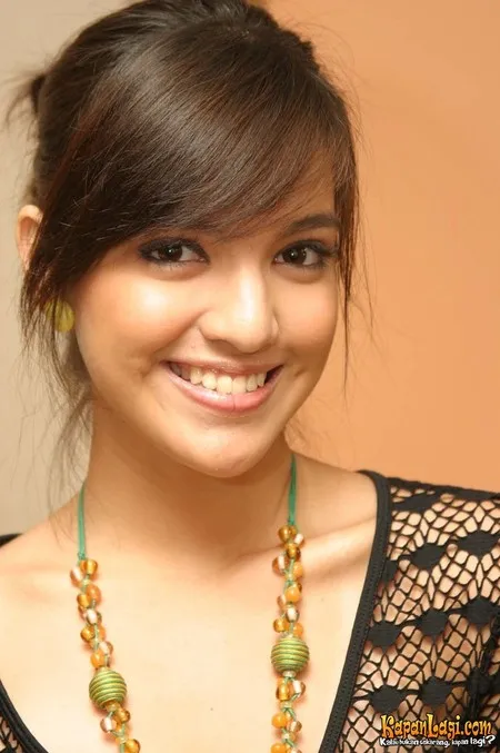 Foto Nia Ramadhani