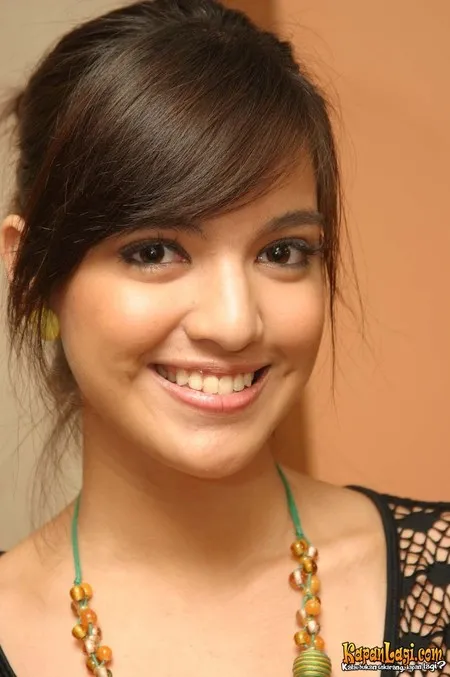 Foto Nia Ramadhani