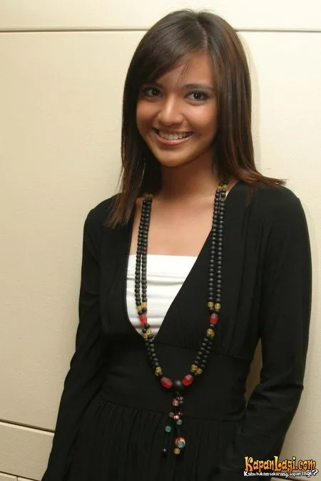 Foto Nia Ramadhani