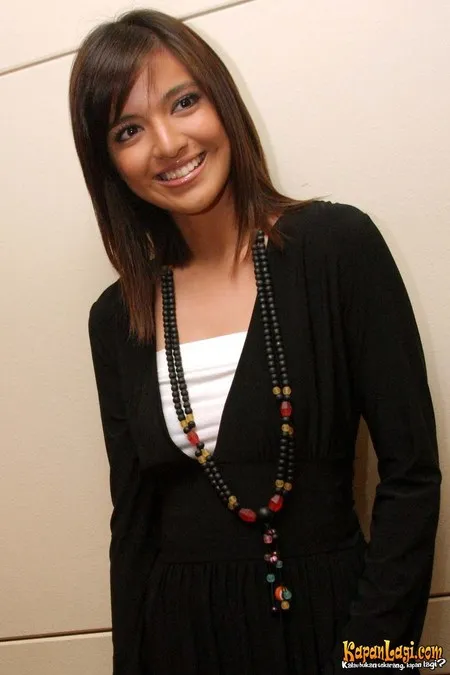 Foto Nia Ramadhani