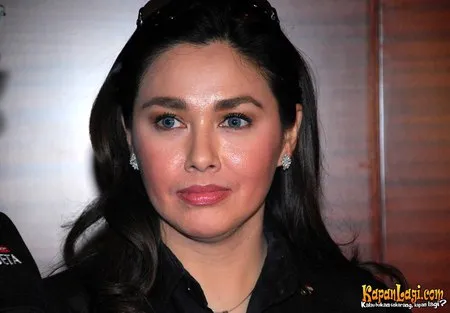 Foto Nia Zulkarnaen