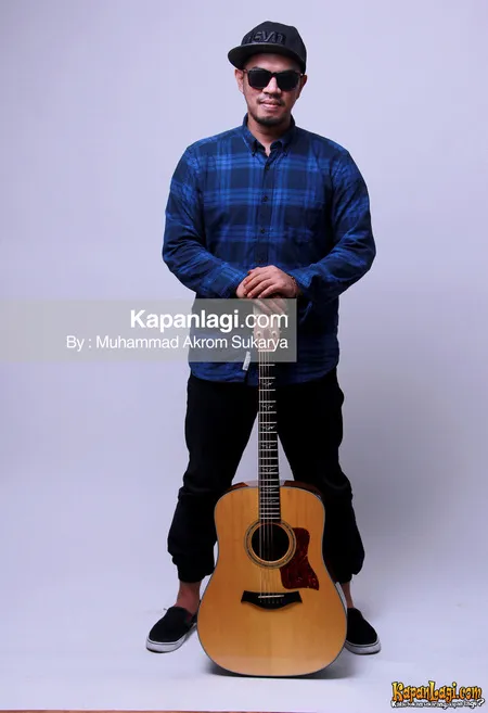 Foto Nial Bunga Band