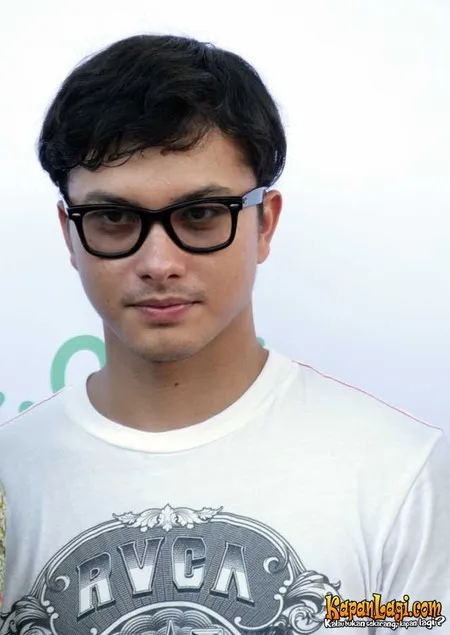 Foto Nicholas Saputra