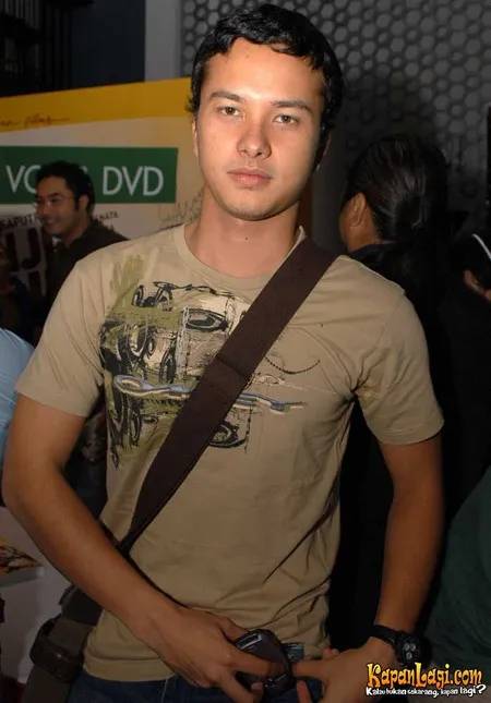 Foto Nicholas Saputra