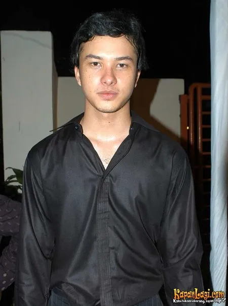 Foto Nicholas Saputra