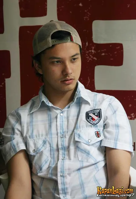 Foto Nicholas Saputra