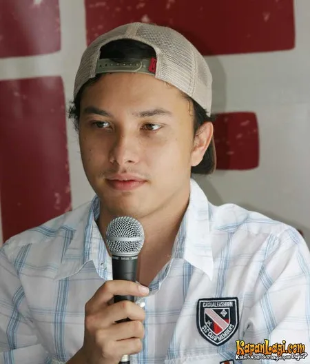 Foto Nicholas Saputra