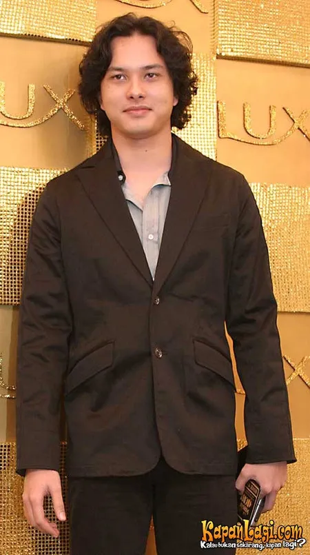 Foto Nicholas Saputra