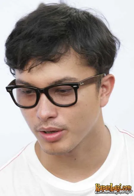 Foto Nicholas Saputra