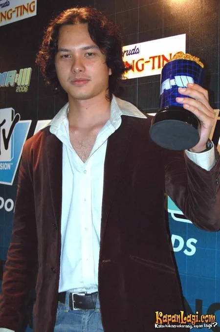 Foto Nicholas Saputra